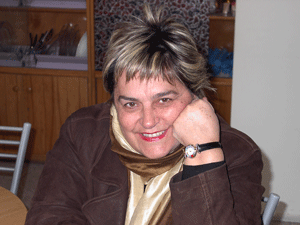 Dr. F�sun Sayek